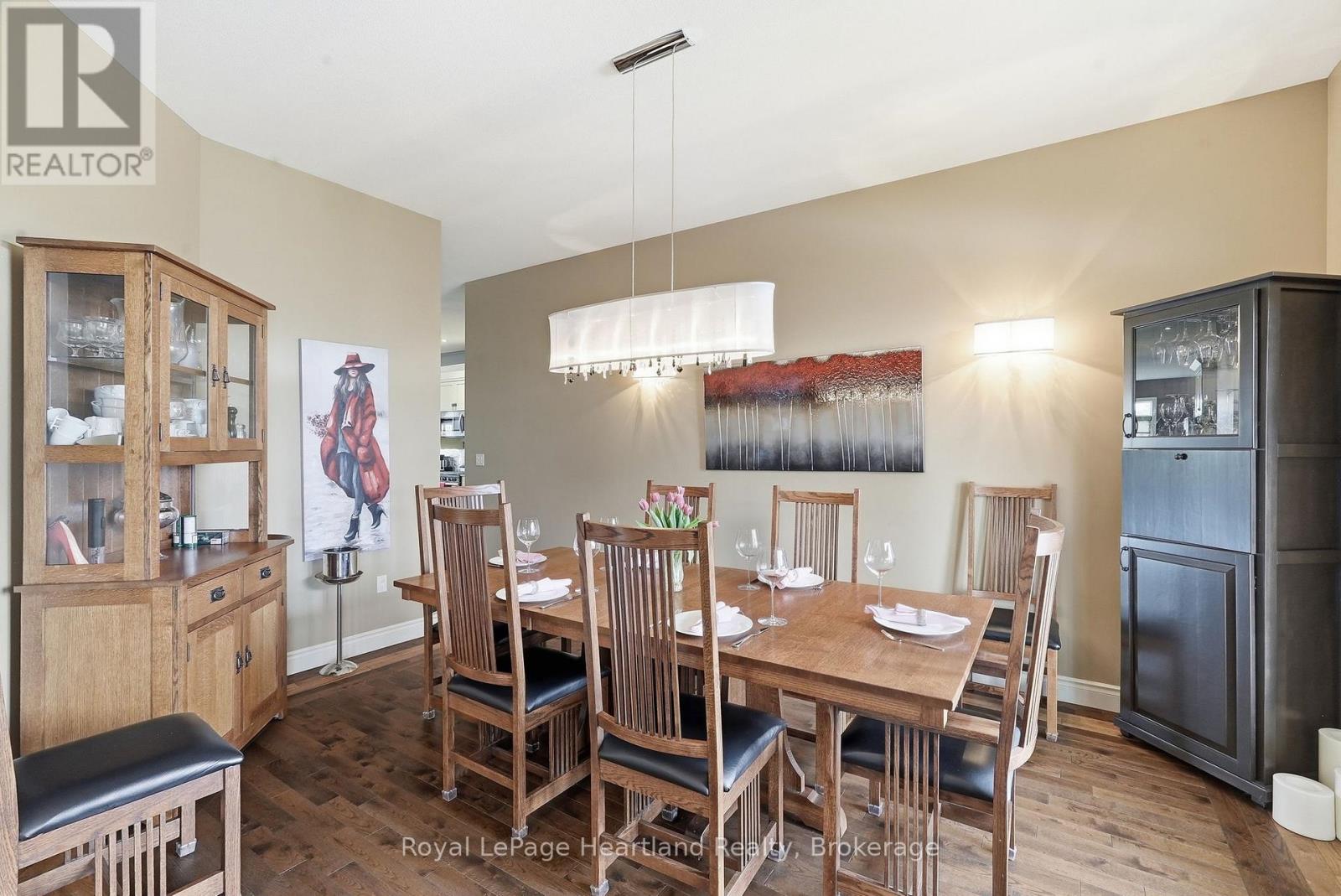 225 JOHN STREET S - 10