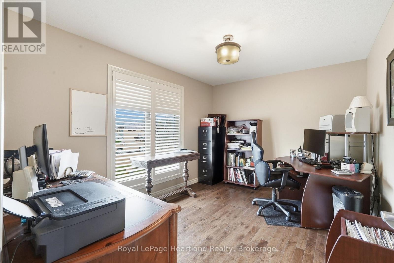 225 JOHN STREET S - 12