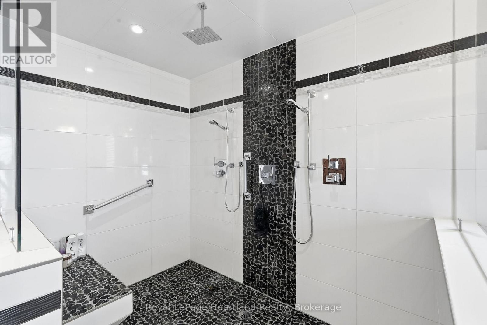225 JOHN STREET S - 28