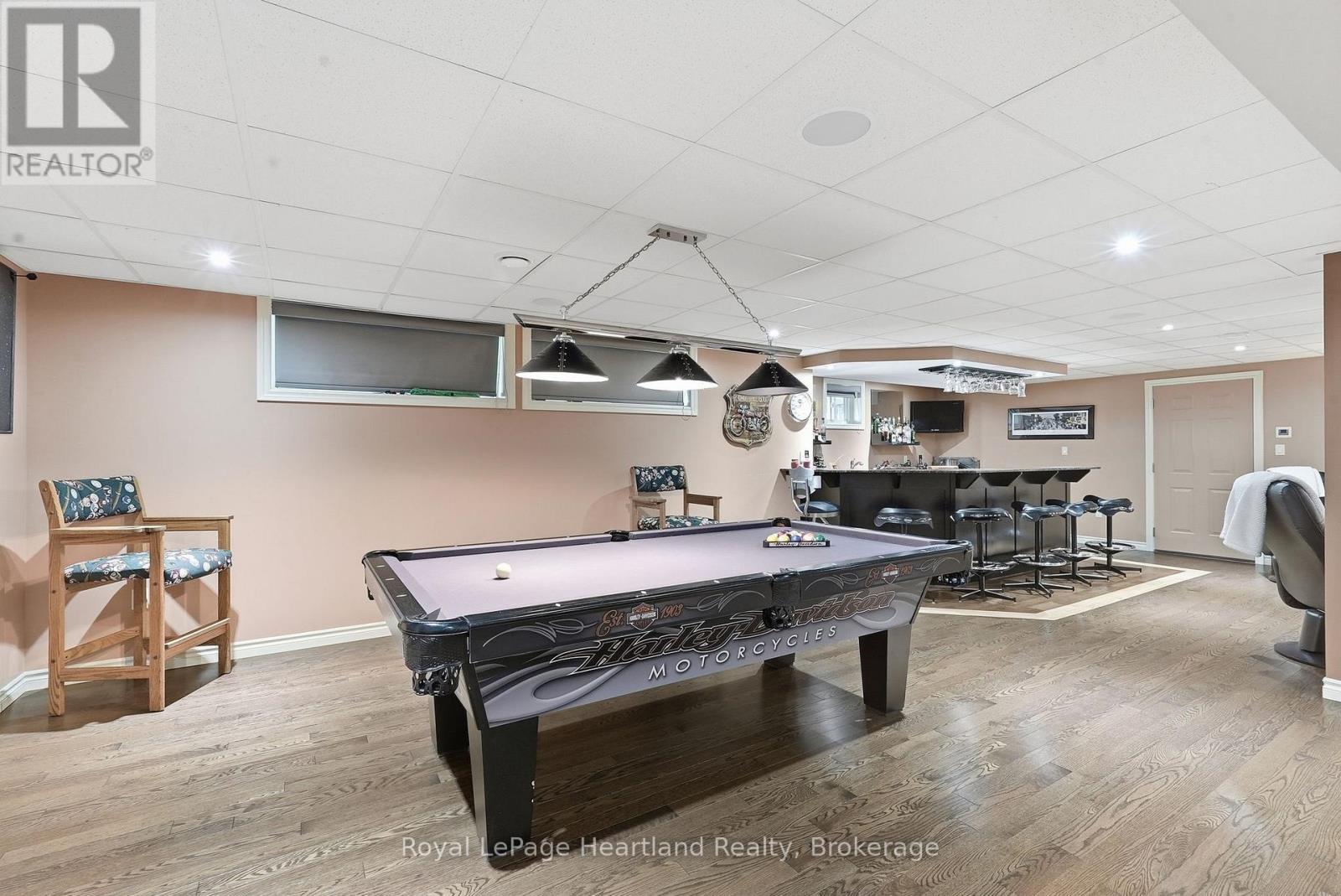 225 JOHN STREET S - 37