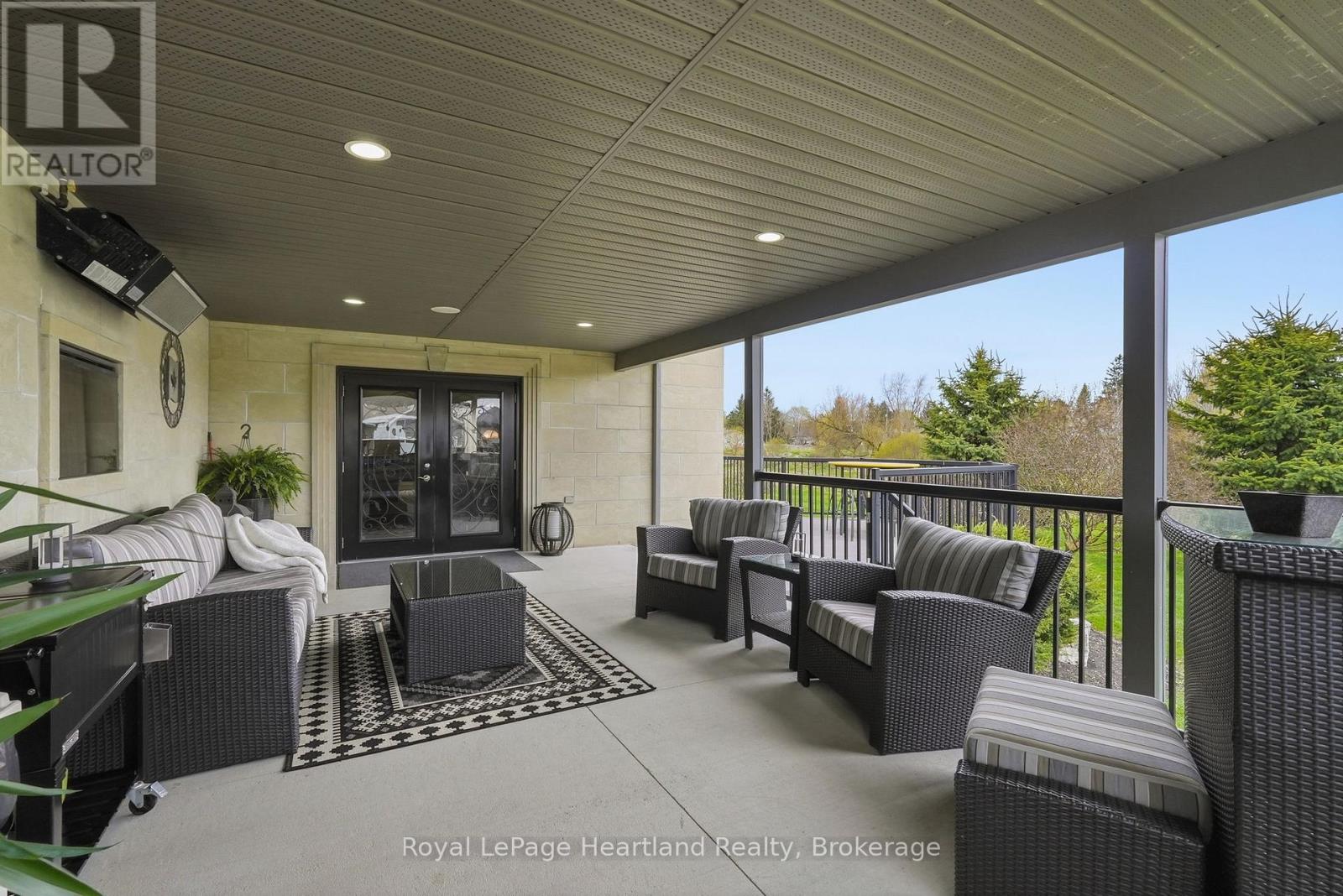 225 JOHN STREET S - 43