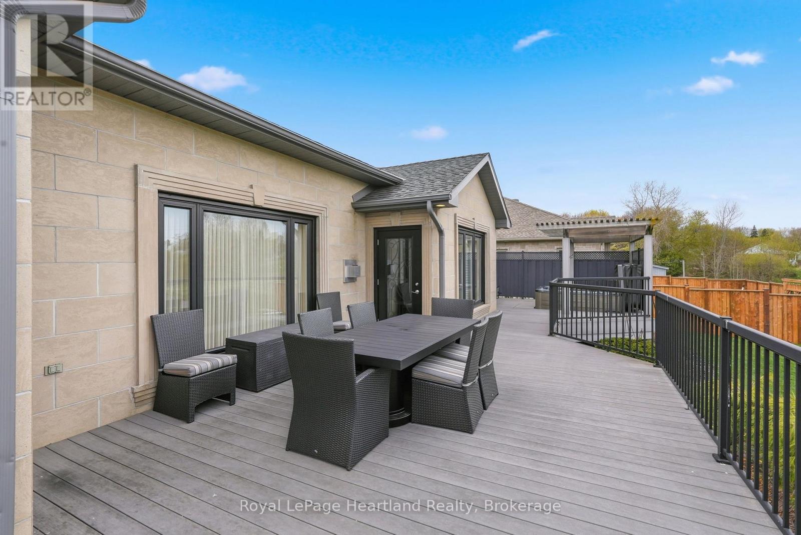 225 JOHN STREET S - 45