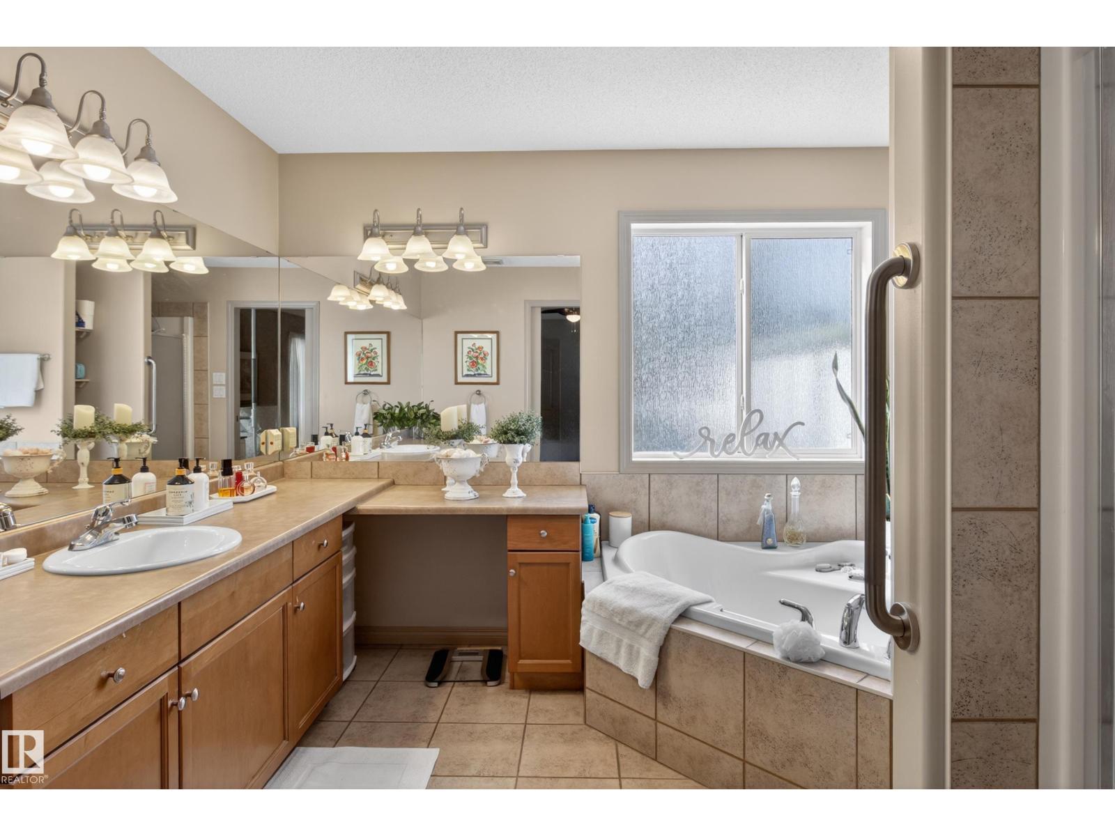 74 HIGHGROVE CR, Sherwood Park