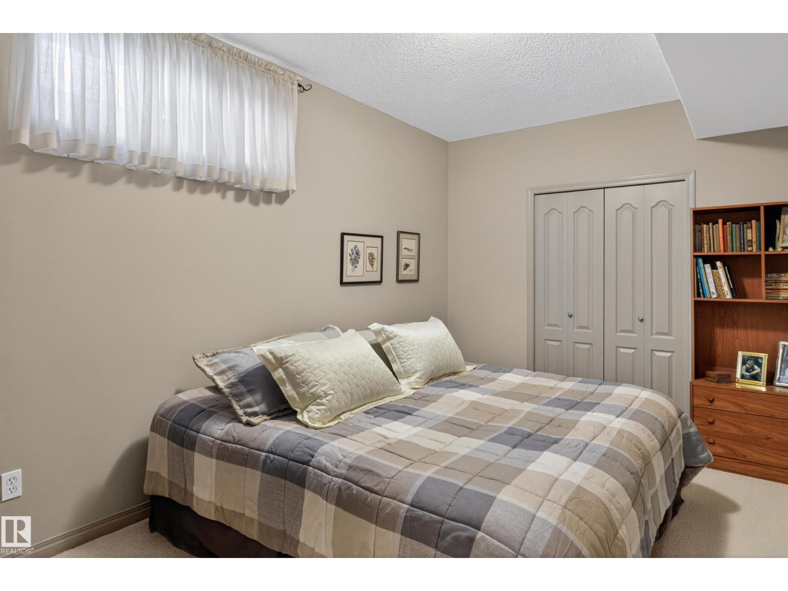 74 HIGHGROVE CR, Sherwood Park