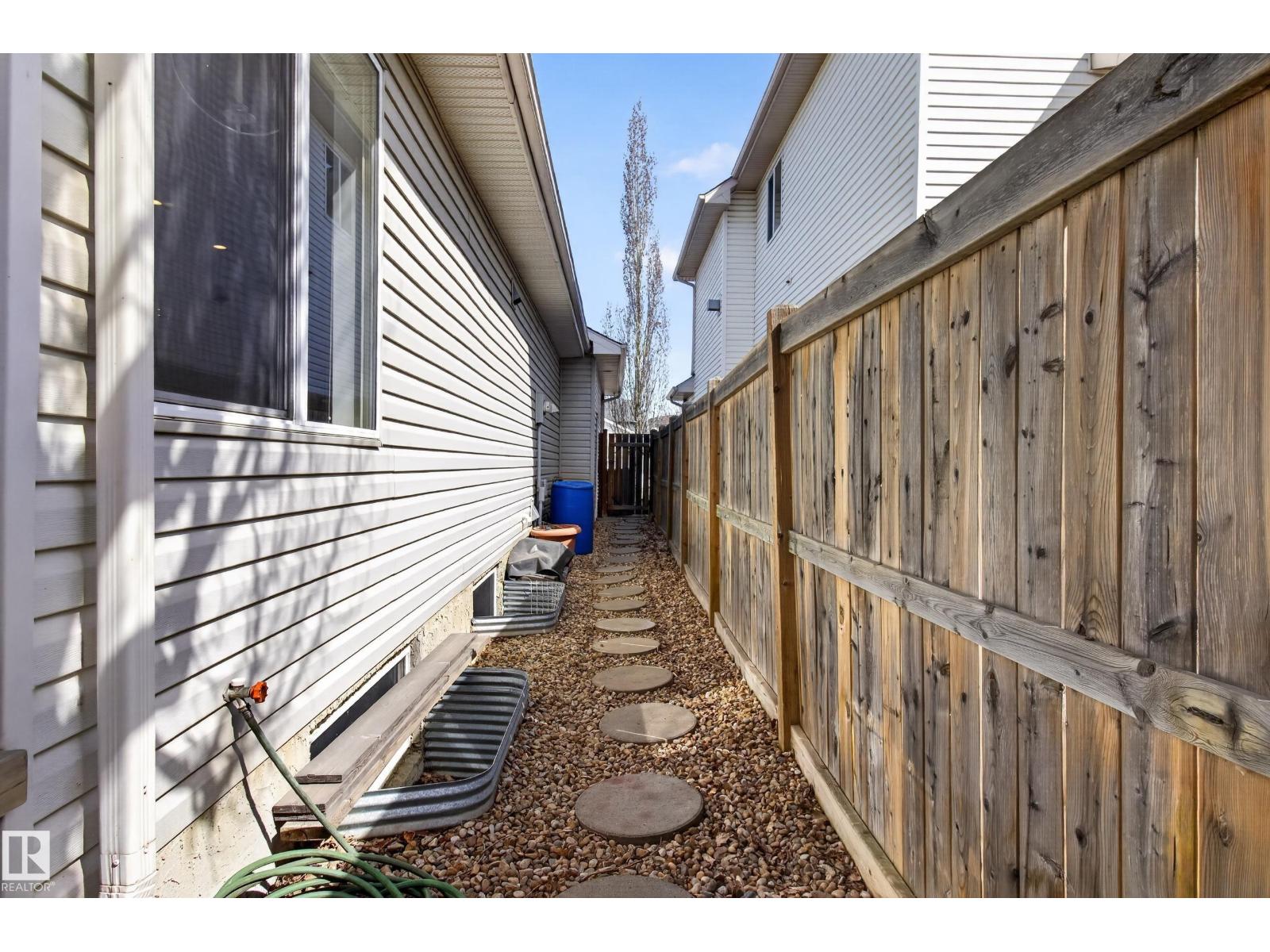 74 HIGHGROVE CR, Sherwood Park