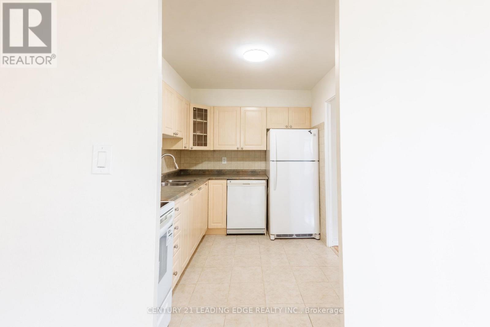 #815 10 EDGECLIFFE GOLFWAY - 15