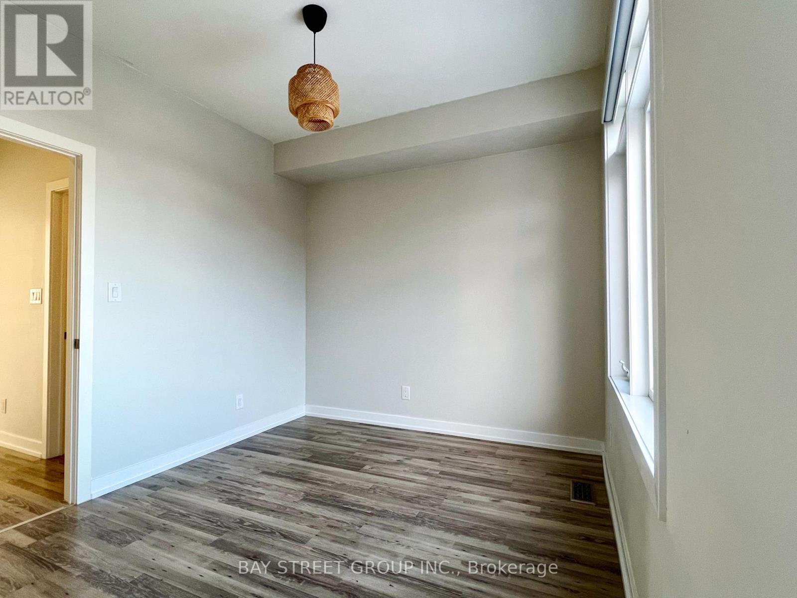 #13 370 RED MAPLE ROAD - 18