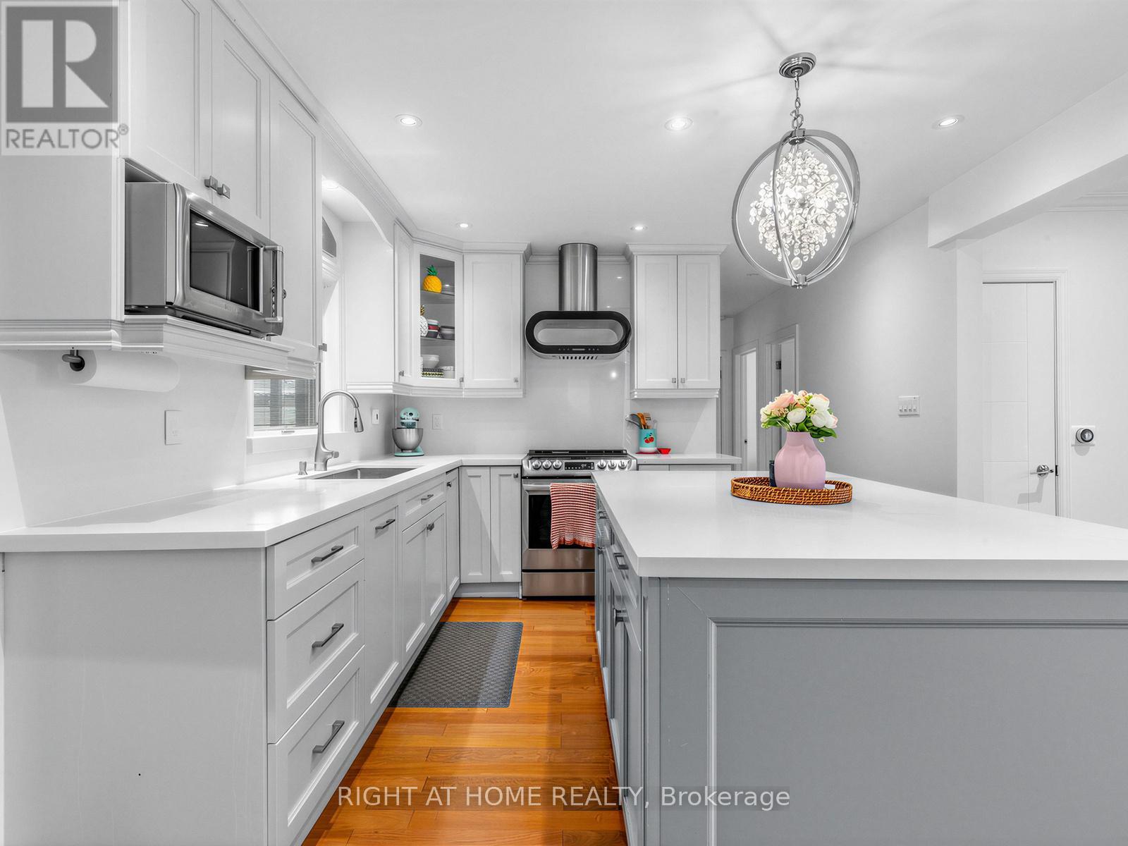 85 FLAMBOROUGH DRIVE - 12