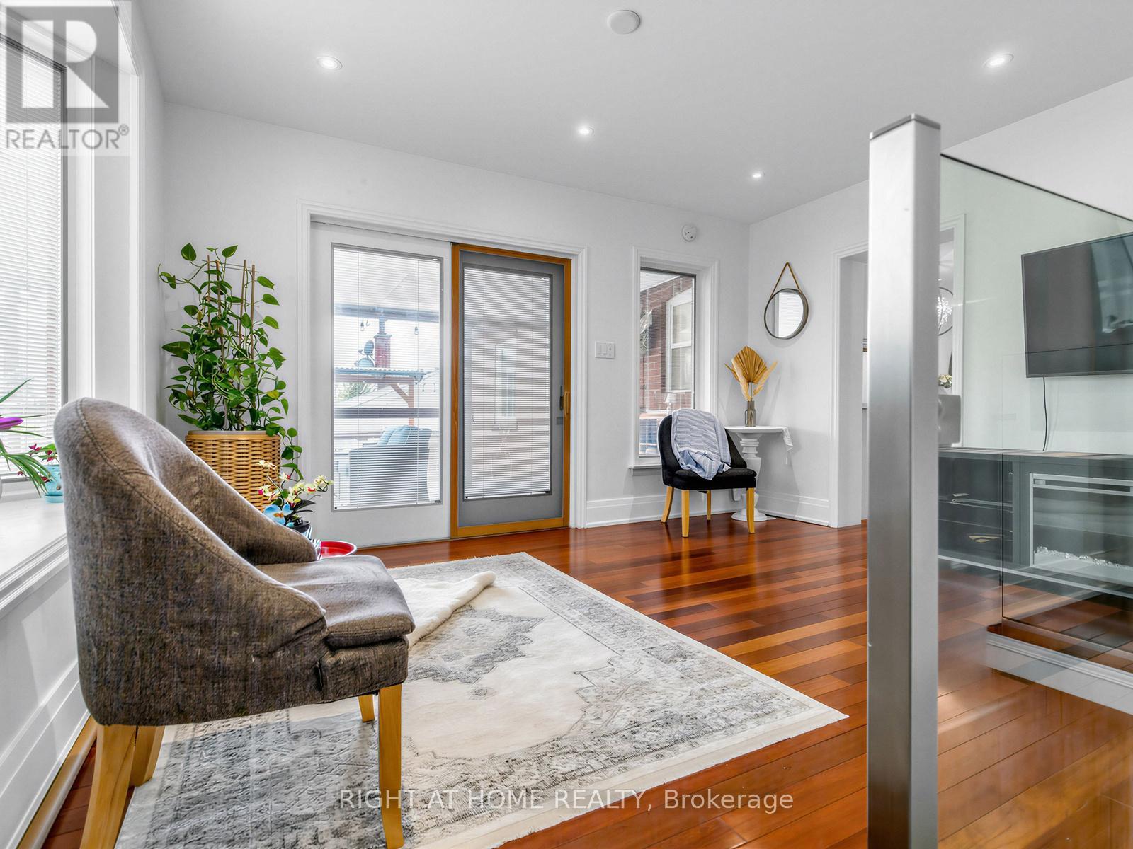 85 FLAMBOROUGH DRIVE - 17