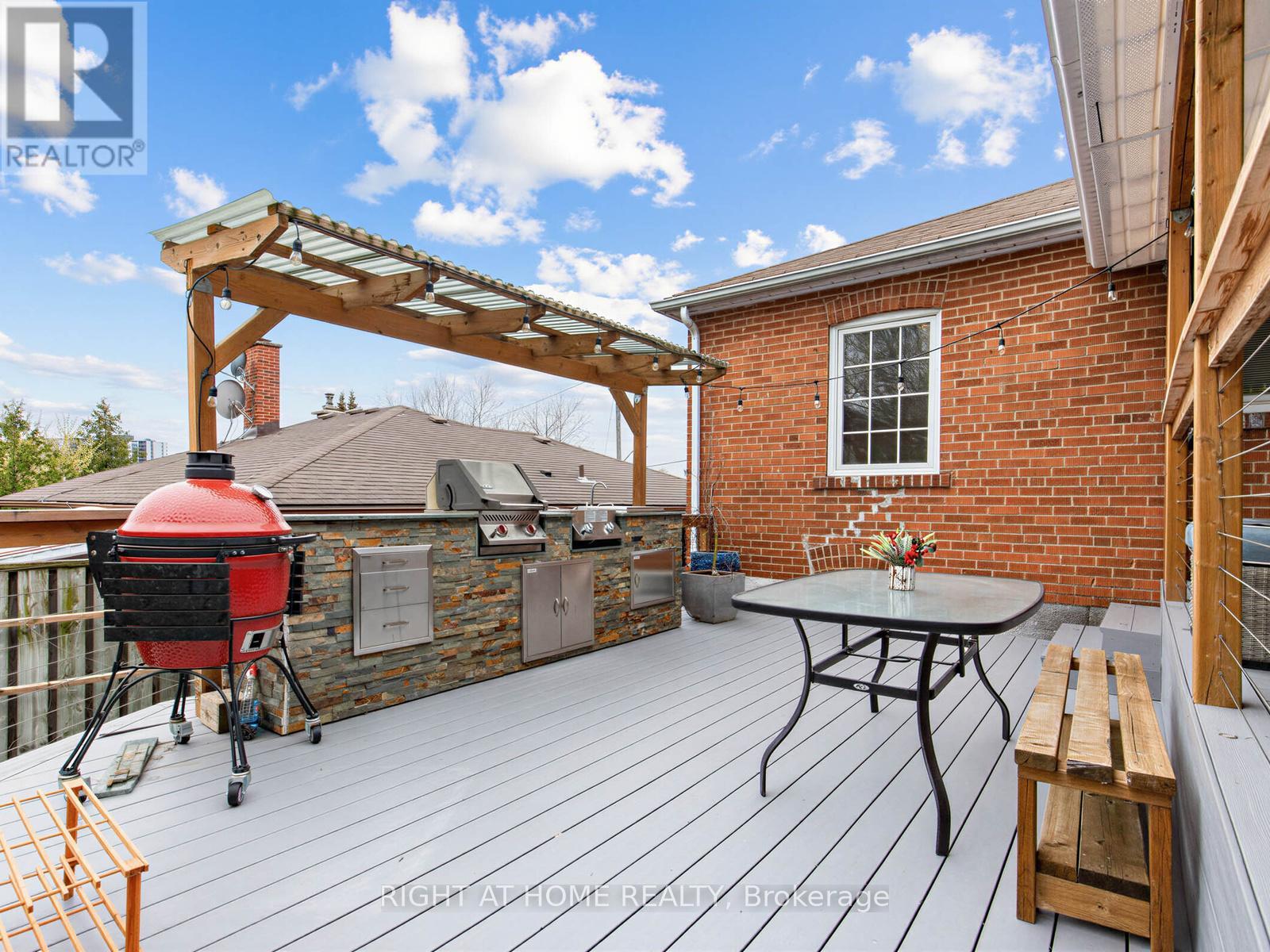 85 FLAMBOROUGH DRIVE - 29