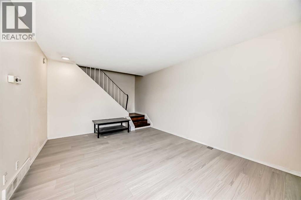#2 6147 Buckthorn Road NW - 7