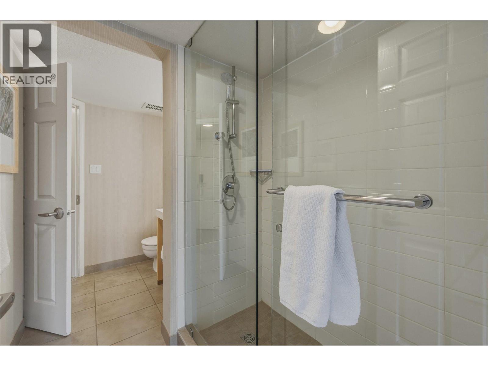 1431&33 4308 MAIN STREET, Whistler