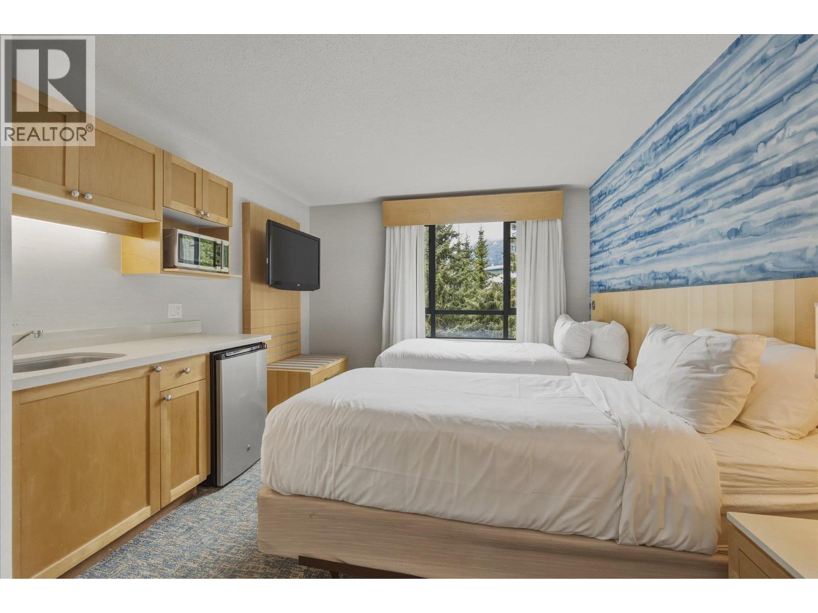 1431&33 4308 MAIN STREET, Whistler