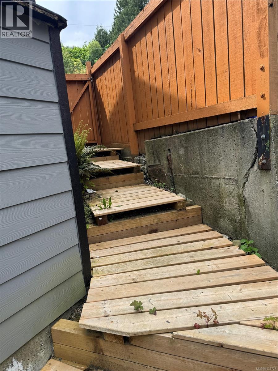 125 Arbutus Cres - 33