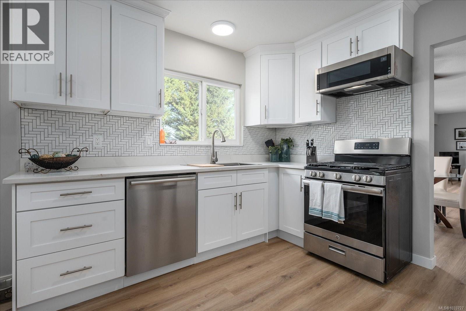 125 Arbutus Cres - 6