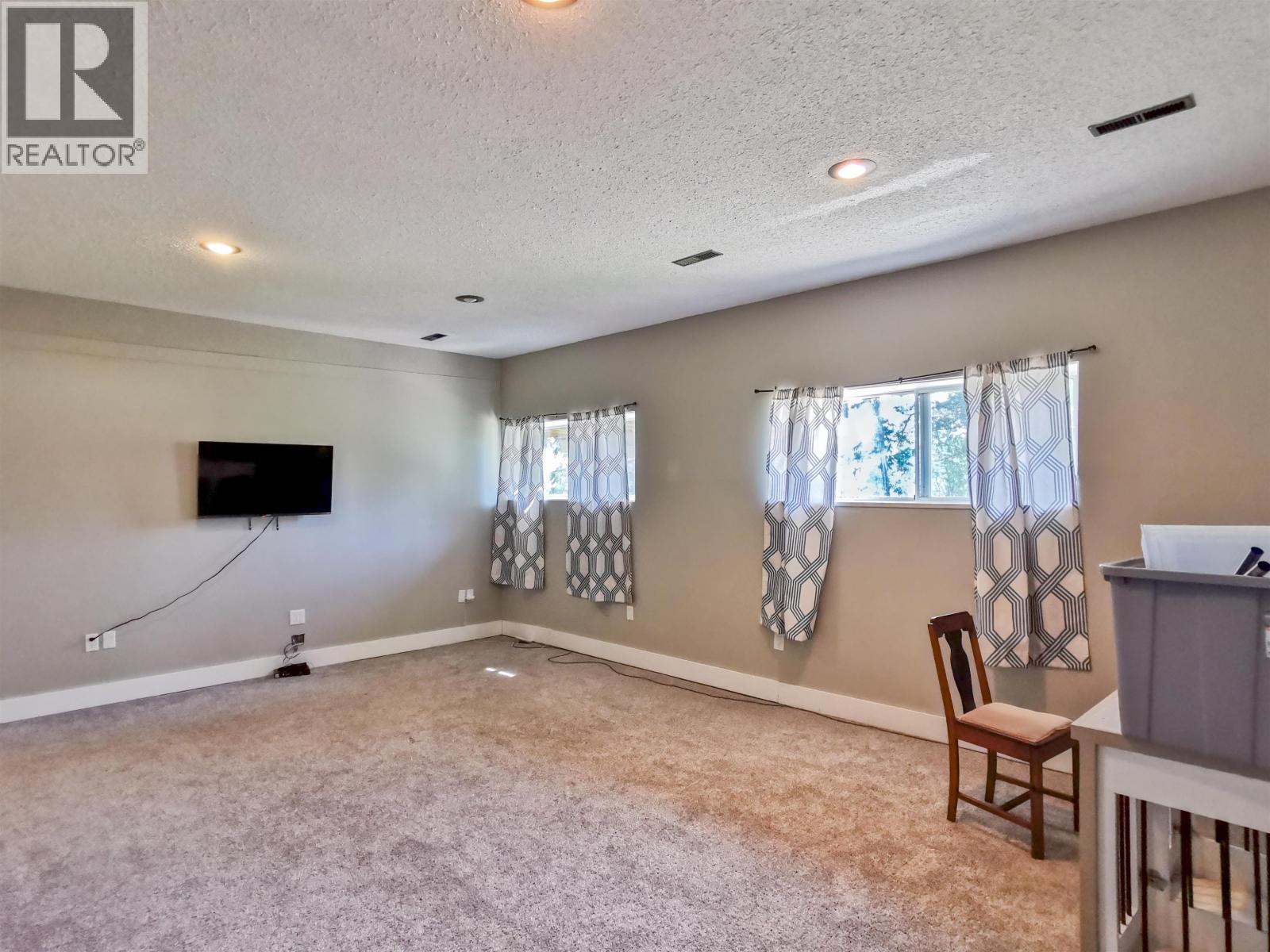 5612 CANIM-HENDRIX LAKE ROAD, 100 Mile House