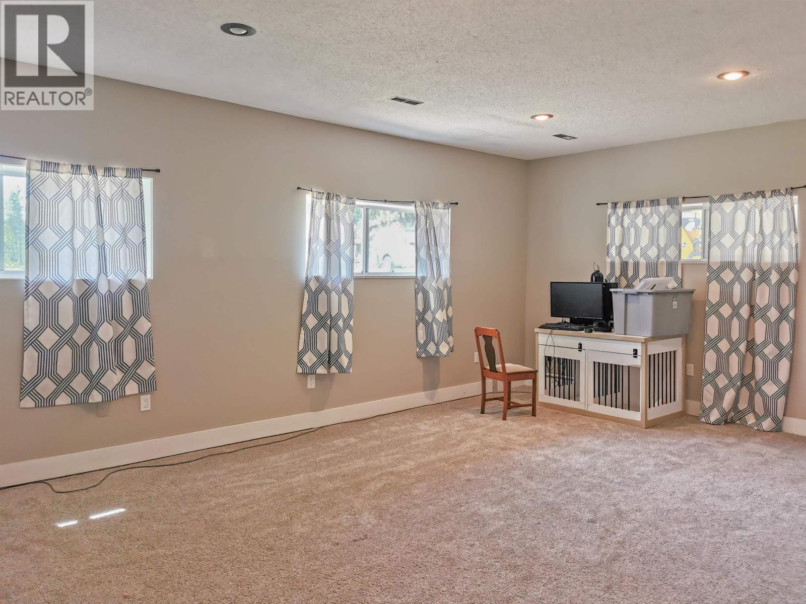 5612 CANIM-HENDRIX LAKE ROAD, 100 Mile House