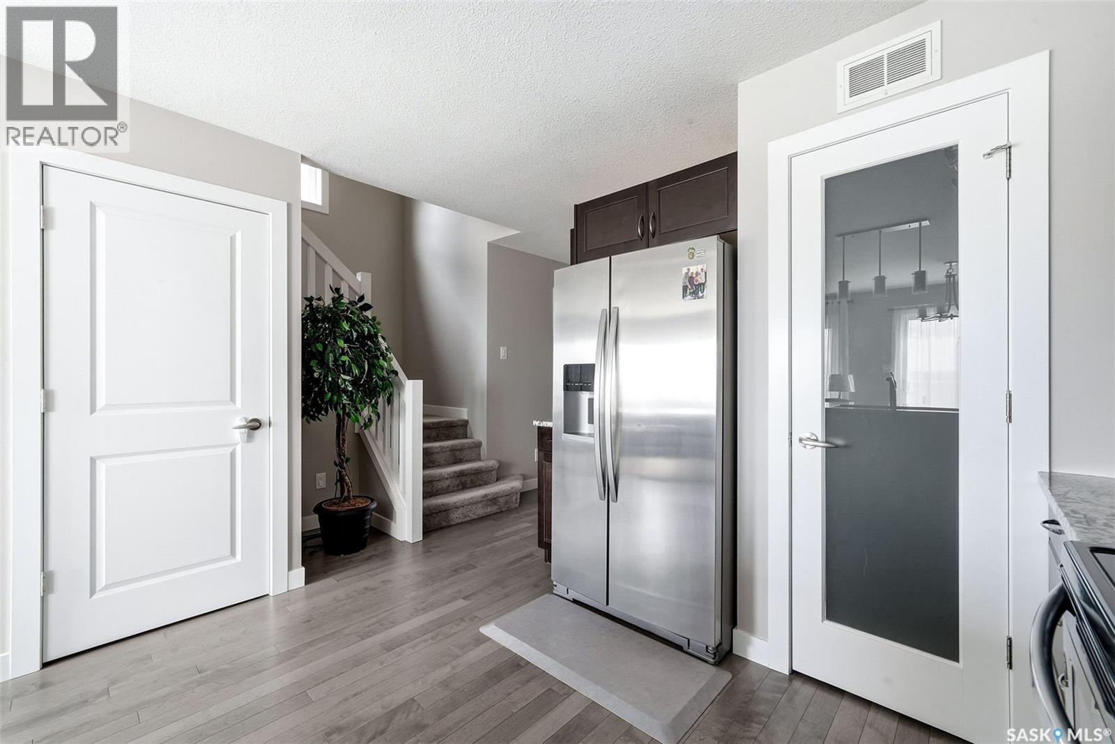 8849 Kestral DRIVE - 10