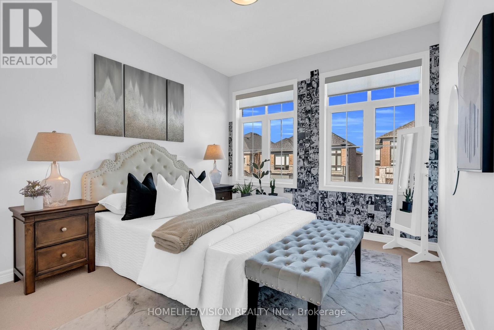 35 PINE HILL CRESCENT - 36