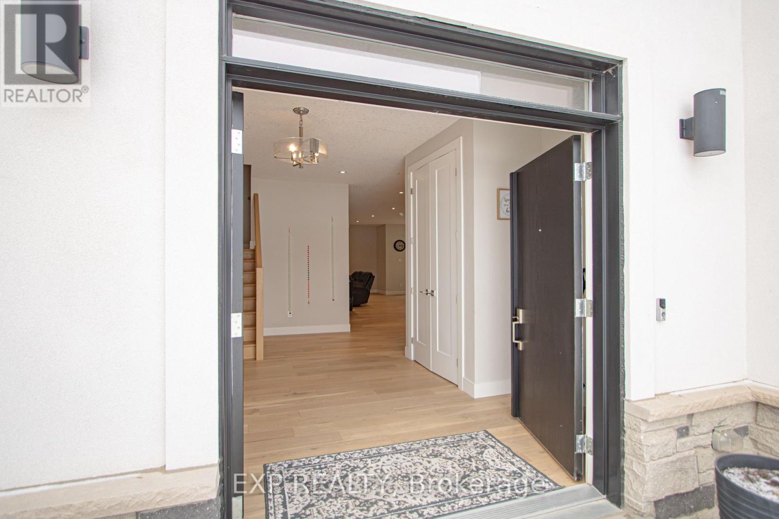3291 REGIMENT ROAD - 9