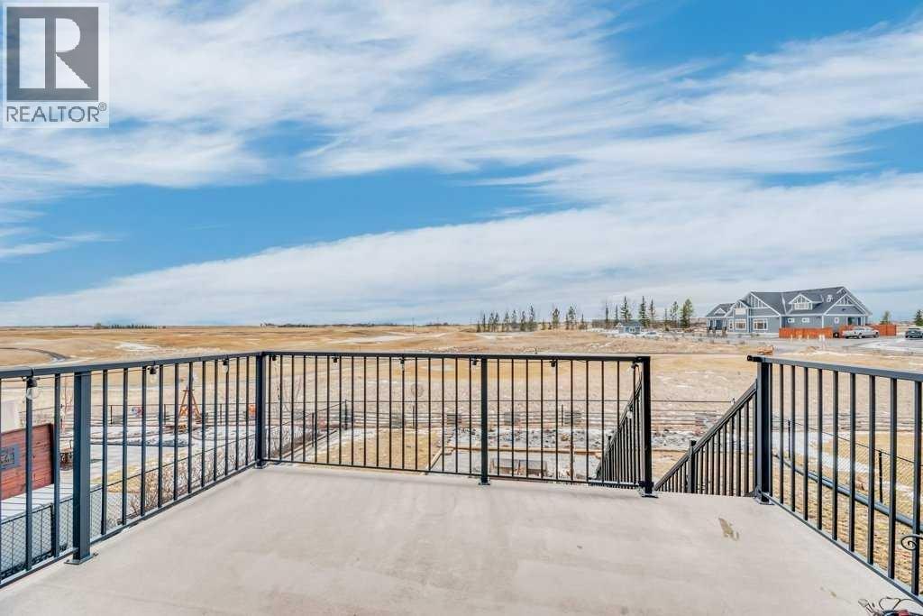South Facing Backyard backing onto the Golf Course