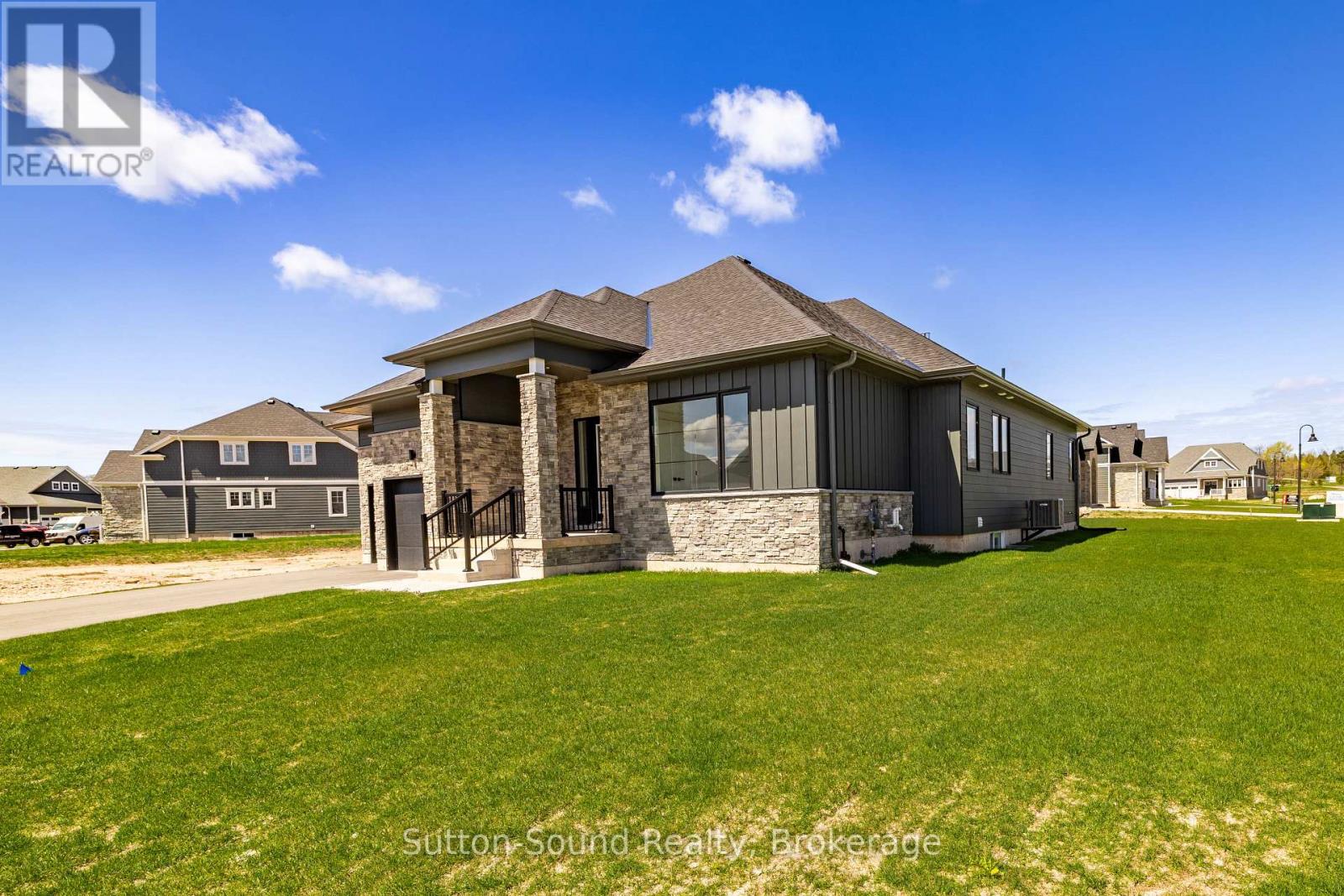 116 LAURENS LANE - Image 2