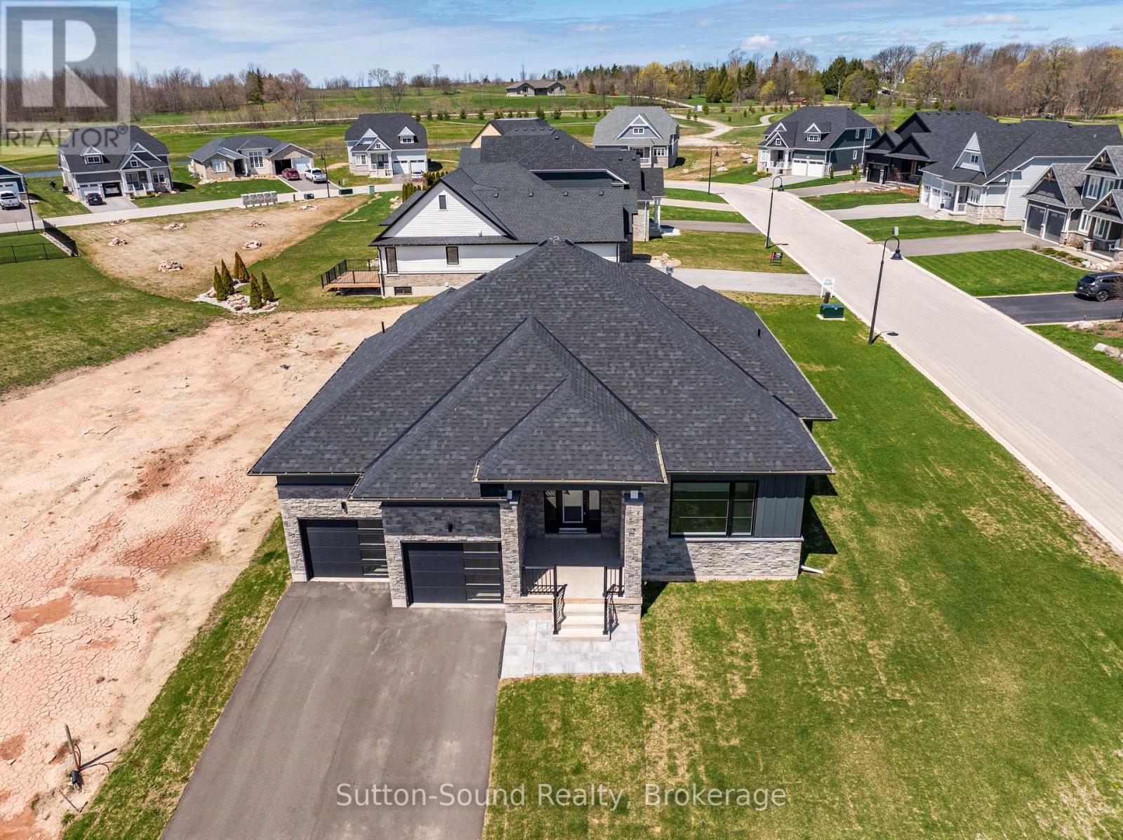 116 LAURENS LANE - 4