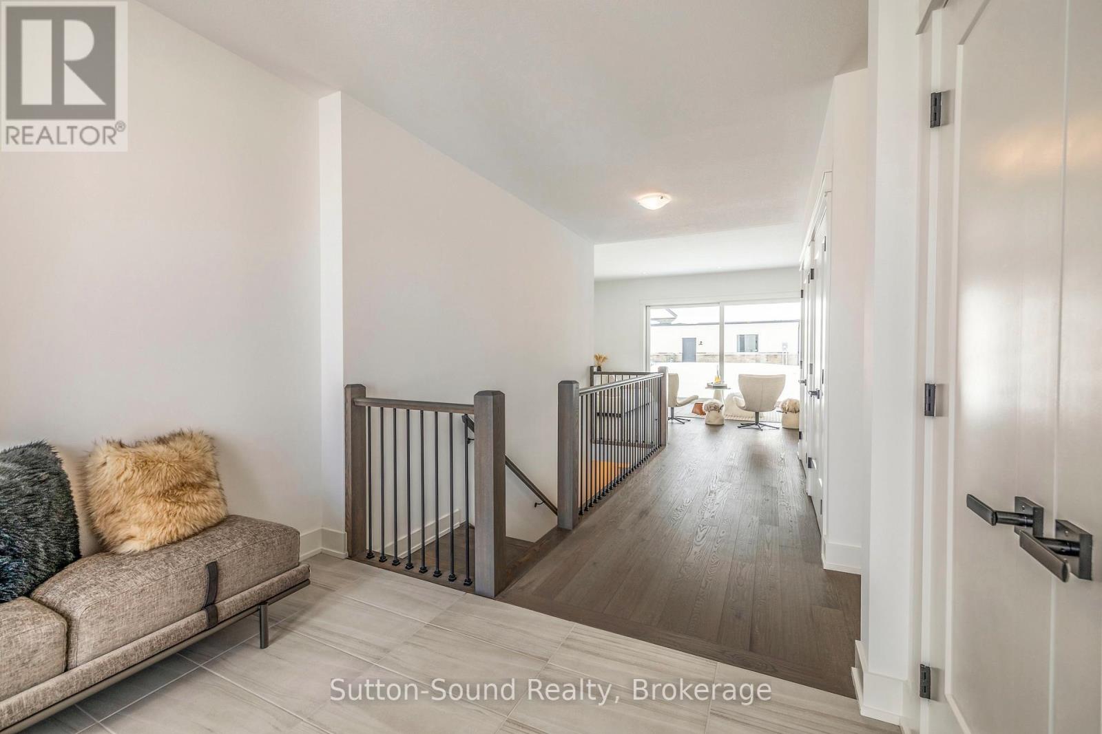116 LAURENS LANE - 9
