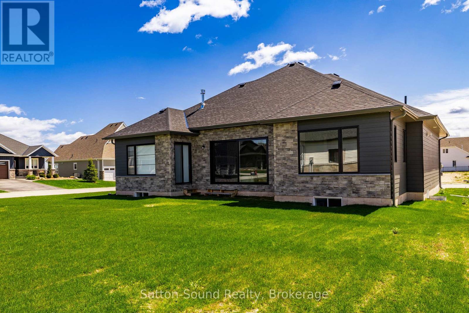 116 LAURENS LANE - 6