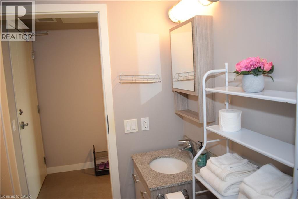 #604 308 LESTER Street - 11