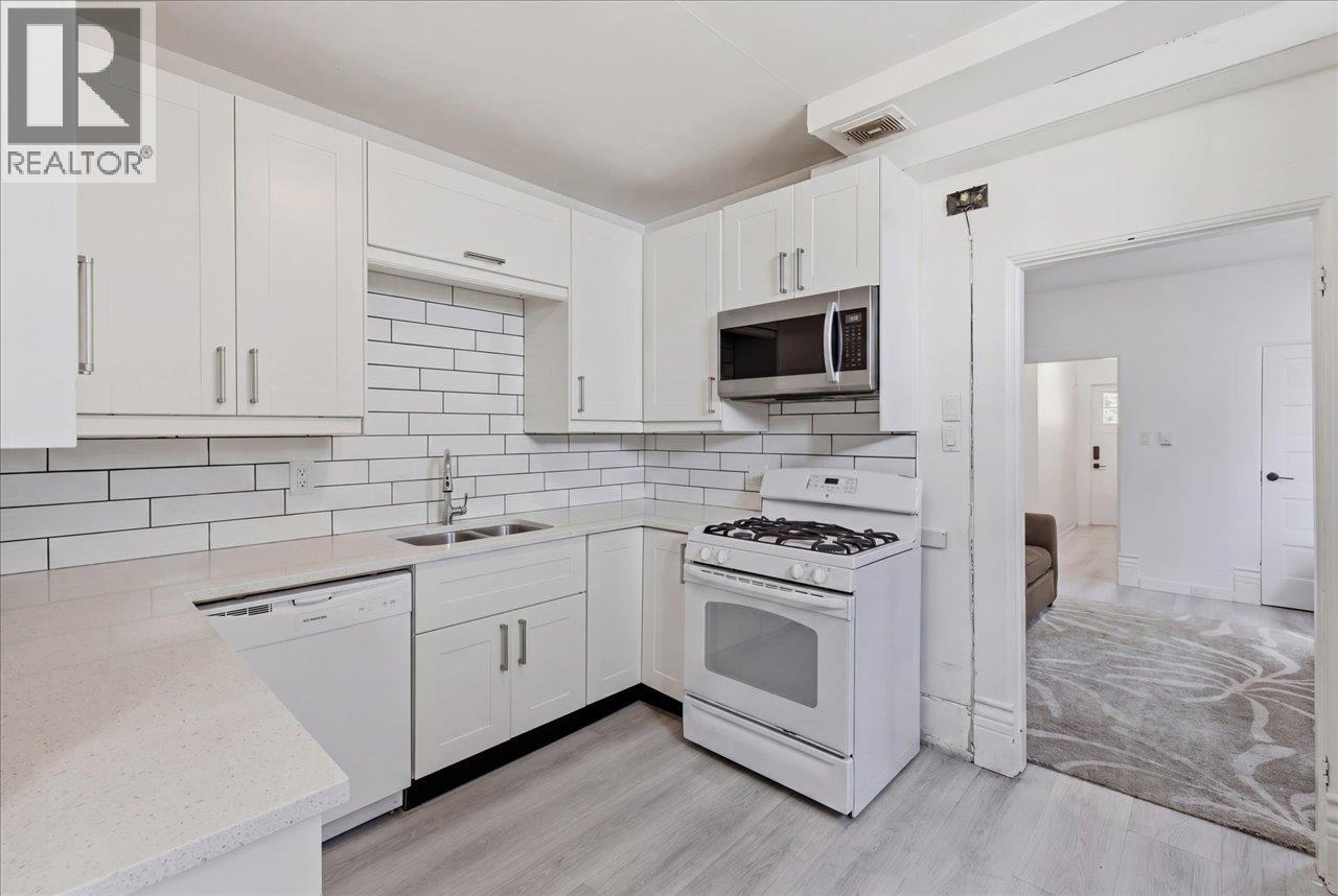 6 Bed, 3 Bath Multi-Family for Sale in Vancouver – 14 W 14TH AVENUE, Vancouver – MLS# R3121076 - Image 18