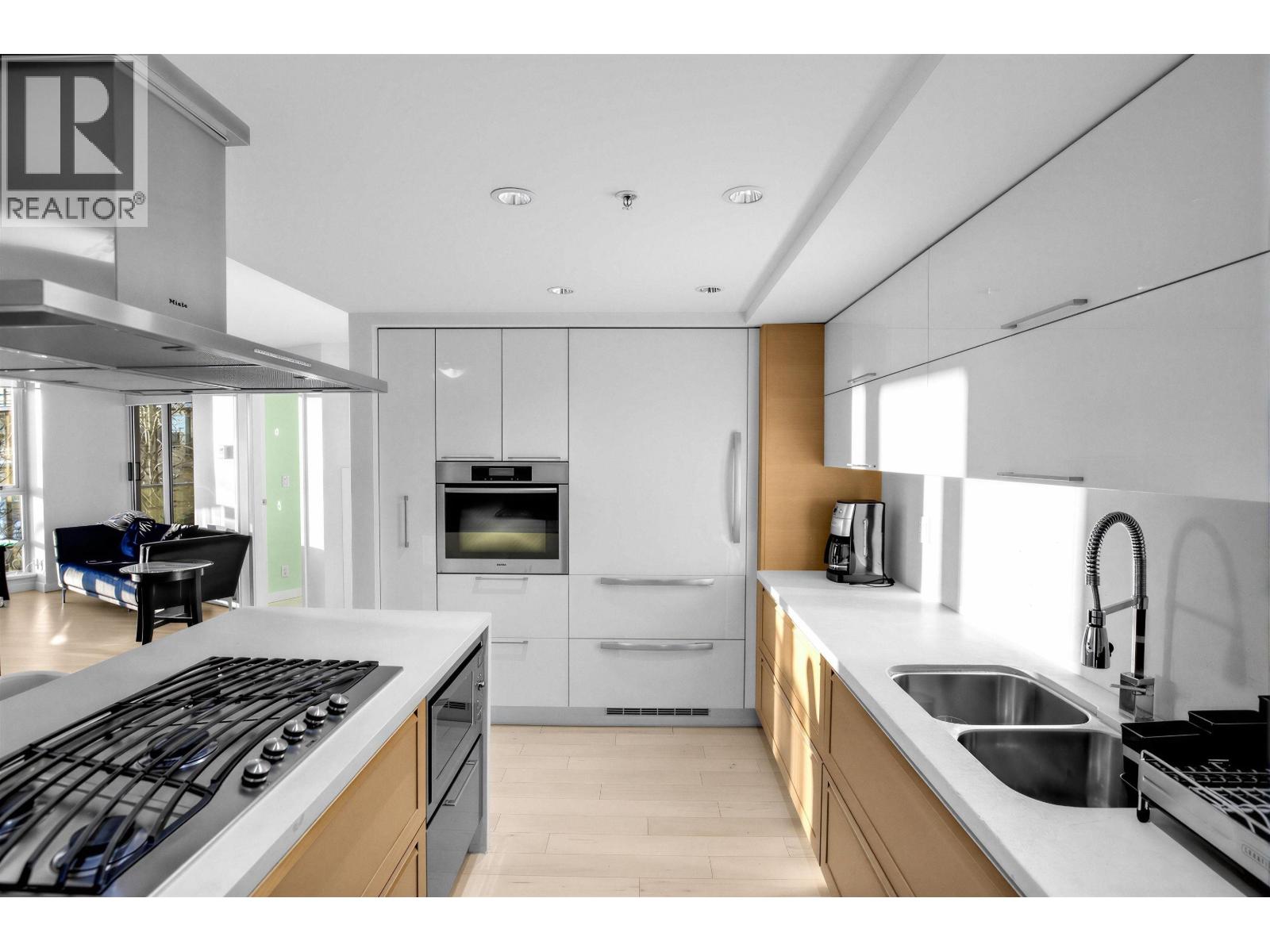 House in Vancouver - Image 8