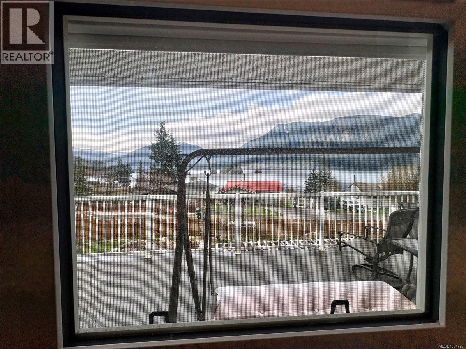 1162 Maquinna Ave - 16