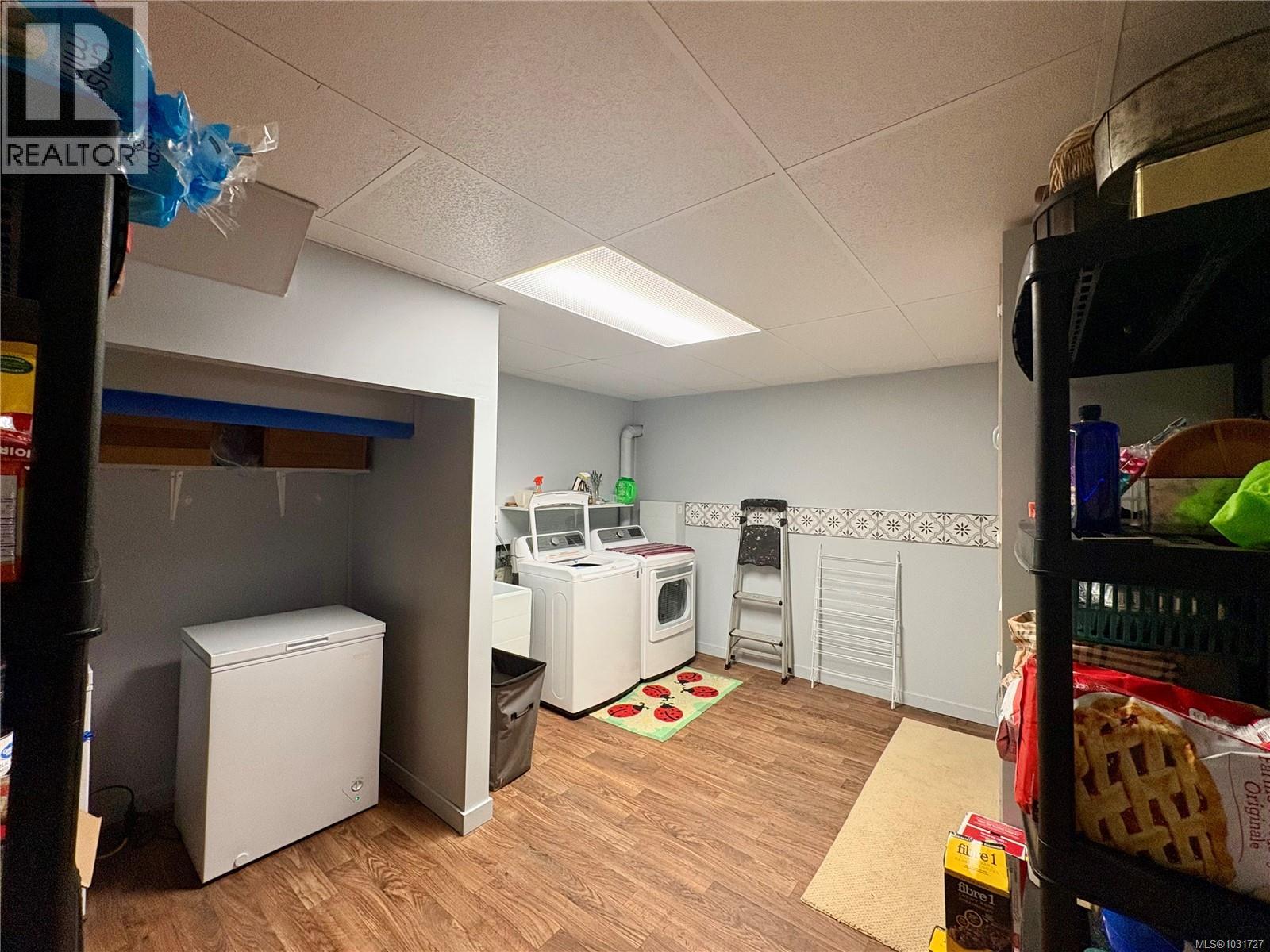 1162 Maquinna Ave - 20