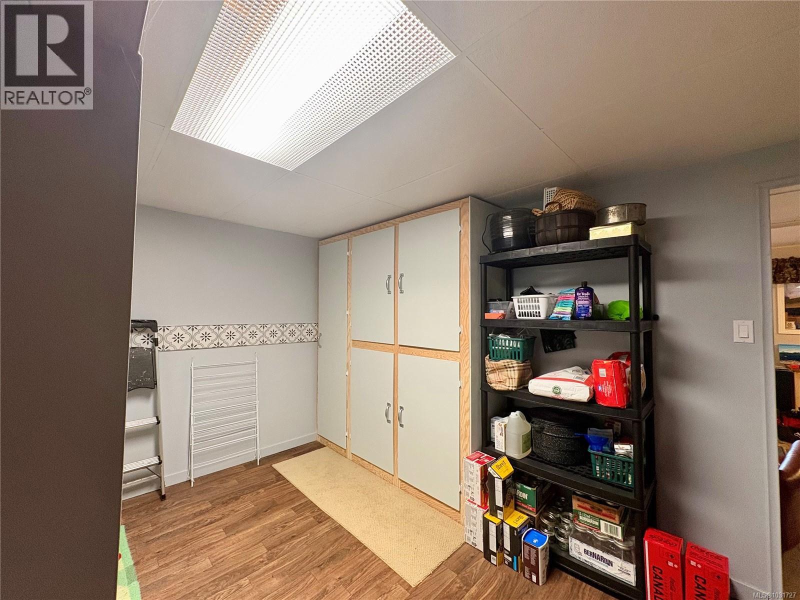1162 Maquinna Ave - 21