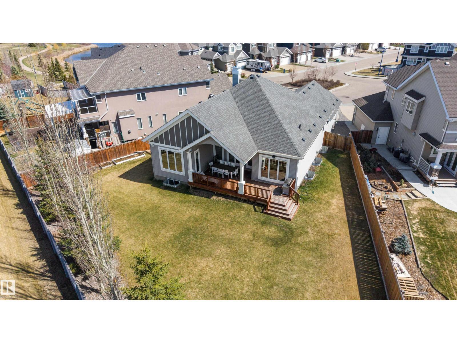 9055 24 AV SW, Edmonton
