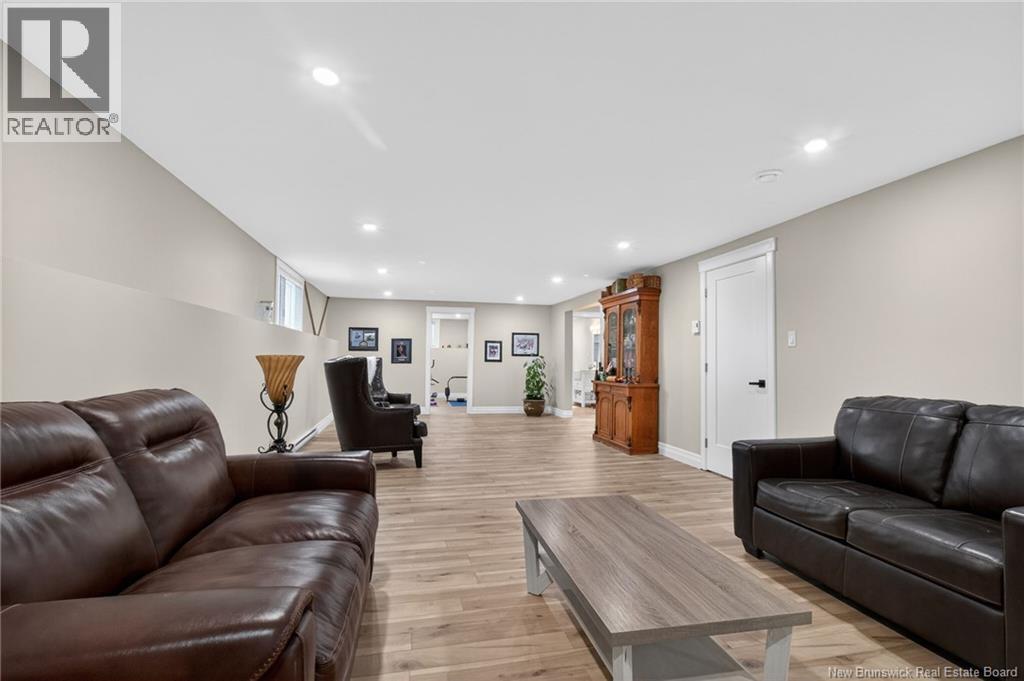 12 Congressional Crescent - 41