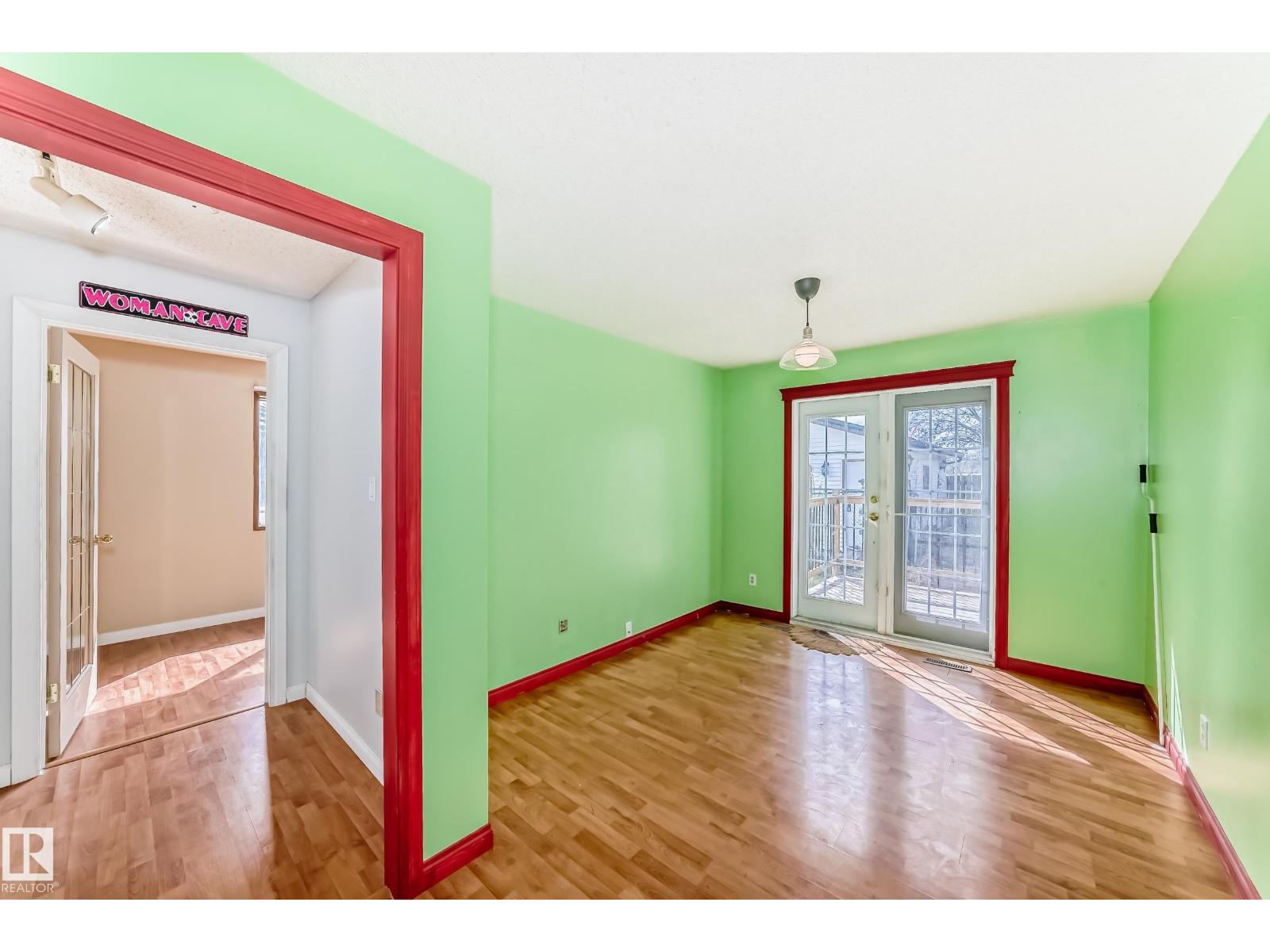 3801 33 AV — photo 21