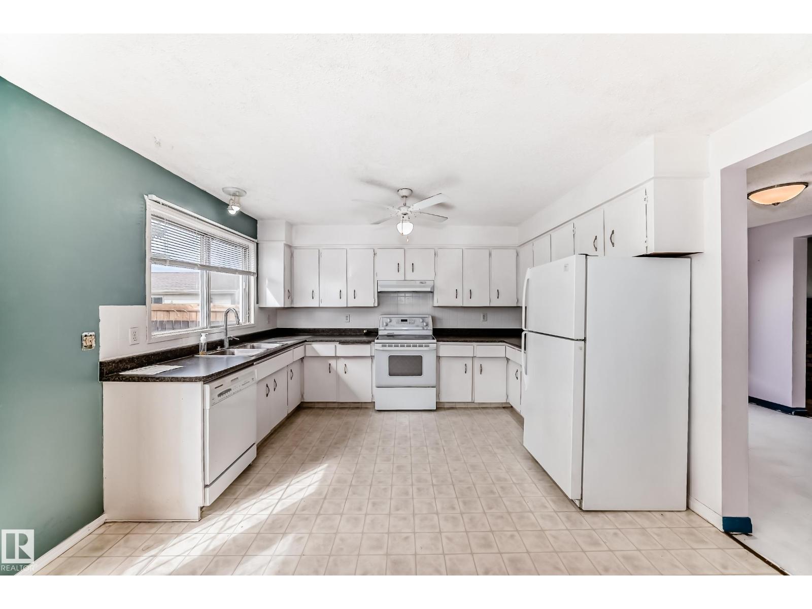 3801 33 AV — photo 12