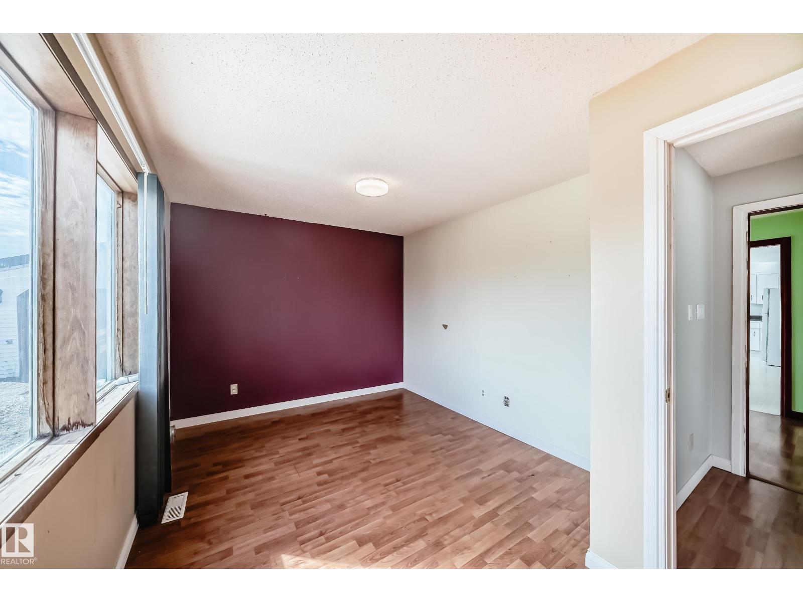 3801 33 AV — photo 20
