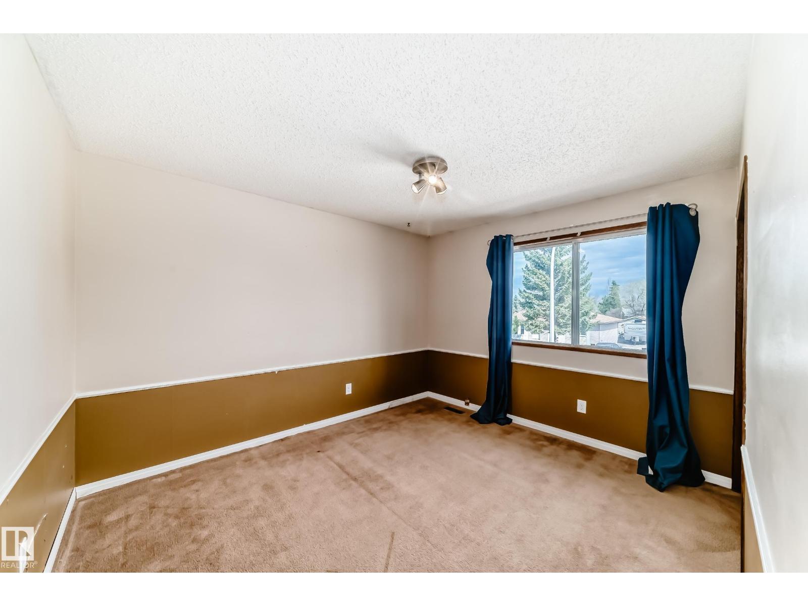 3801 33 AV — photo 31