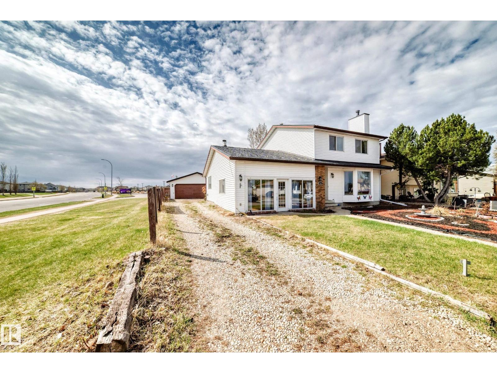 3801 33 AV — photo 49