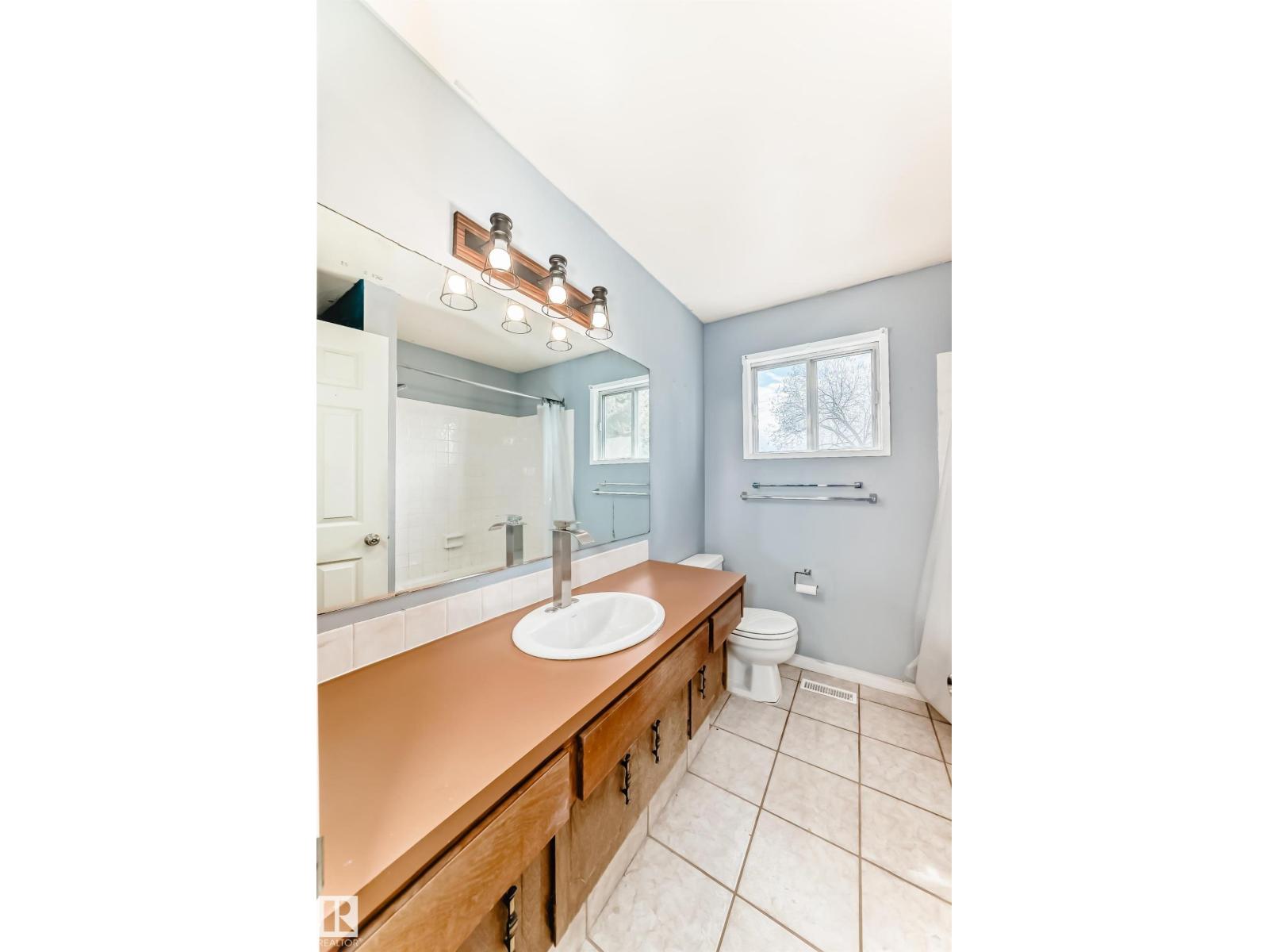 3801 33 AV — photo 33