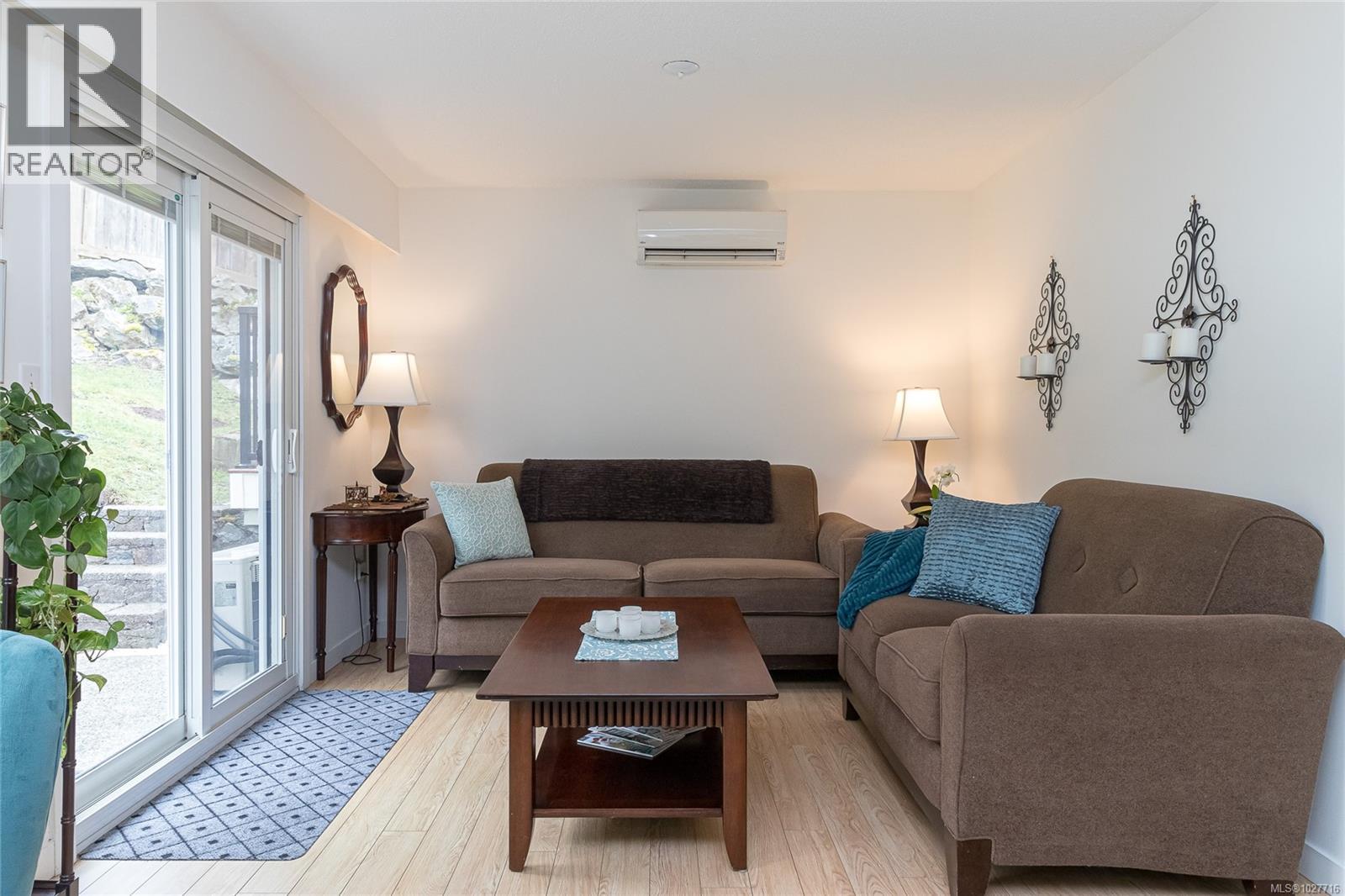 1051 Chesterfield Rd - 8