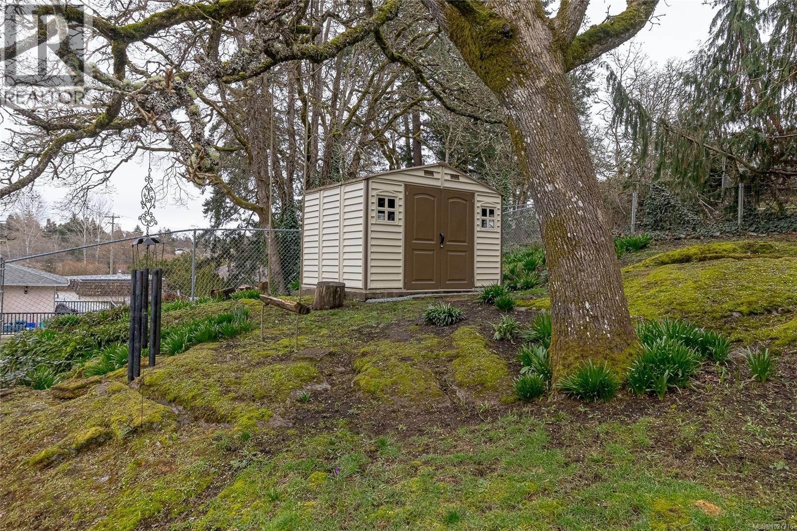 1051 Chesterfield Rd - 30