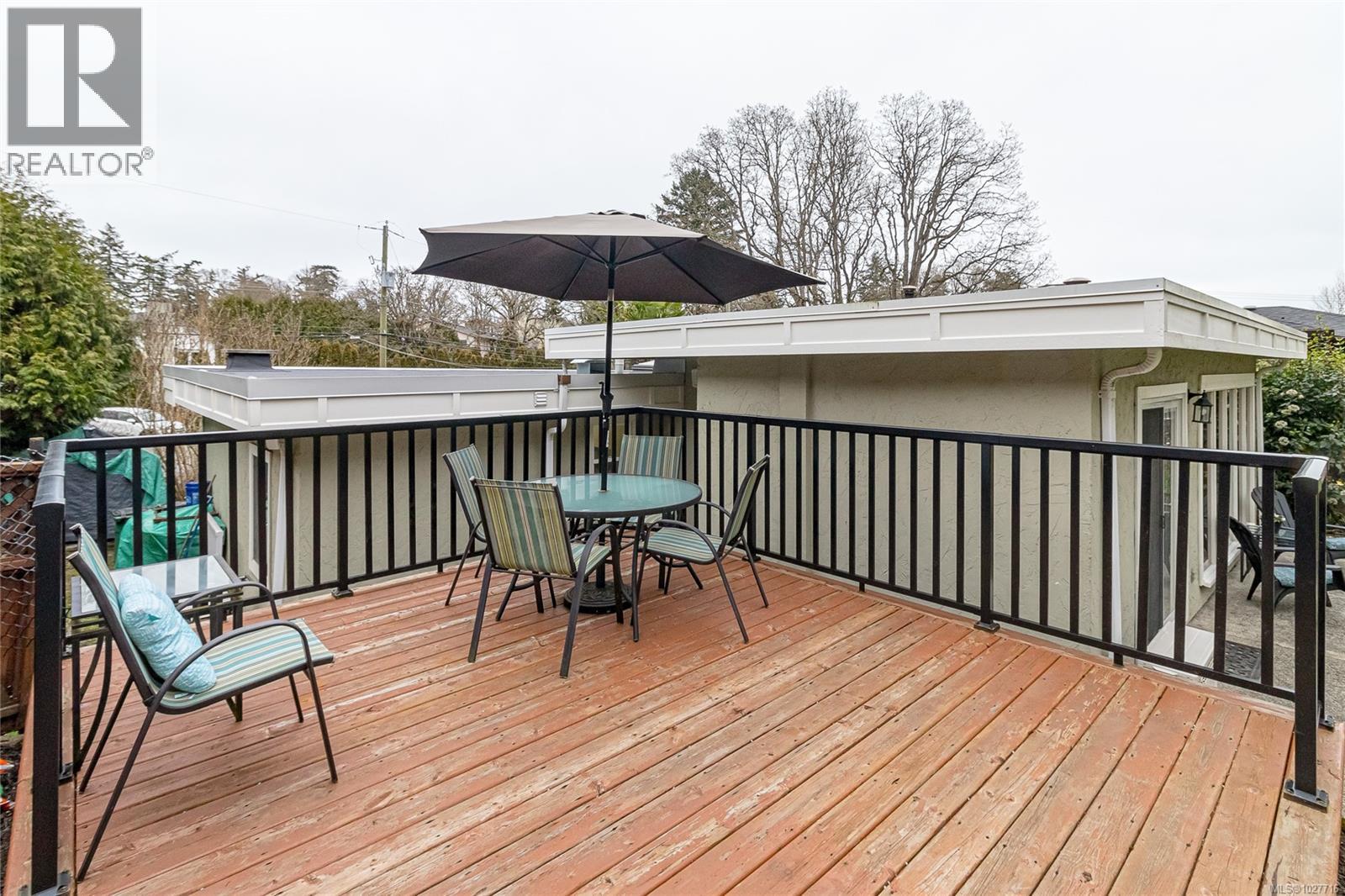 1051 Chesterfield Rd - 28