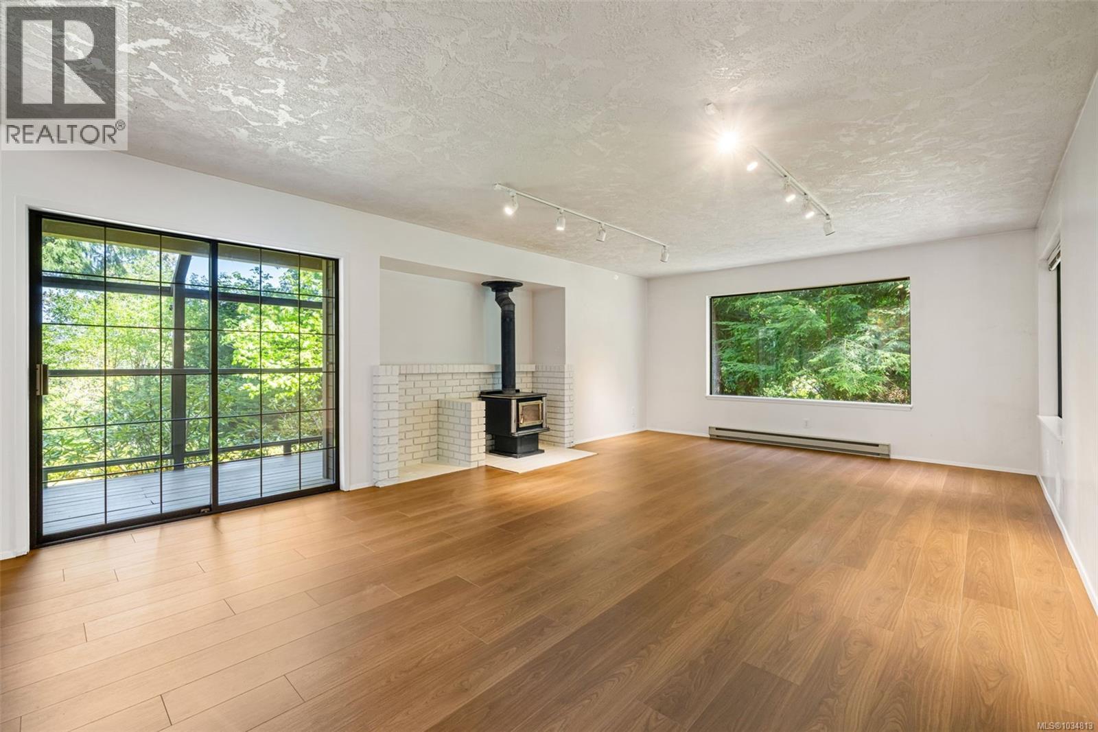 6089 Brecon Dr - 10