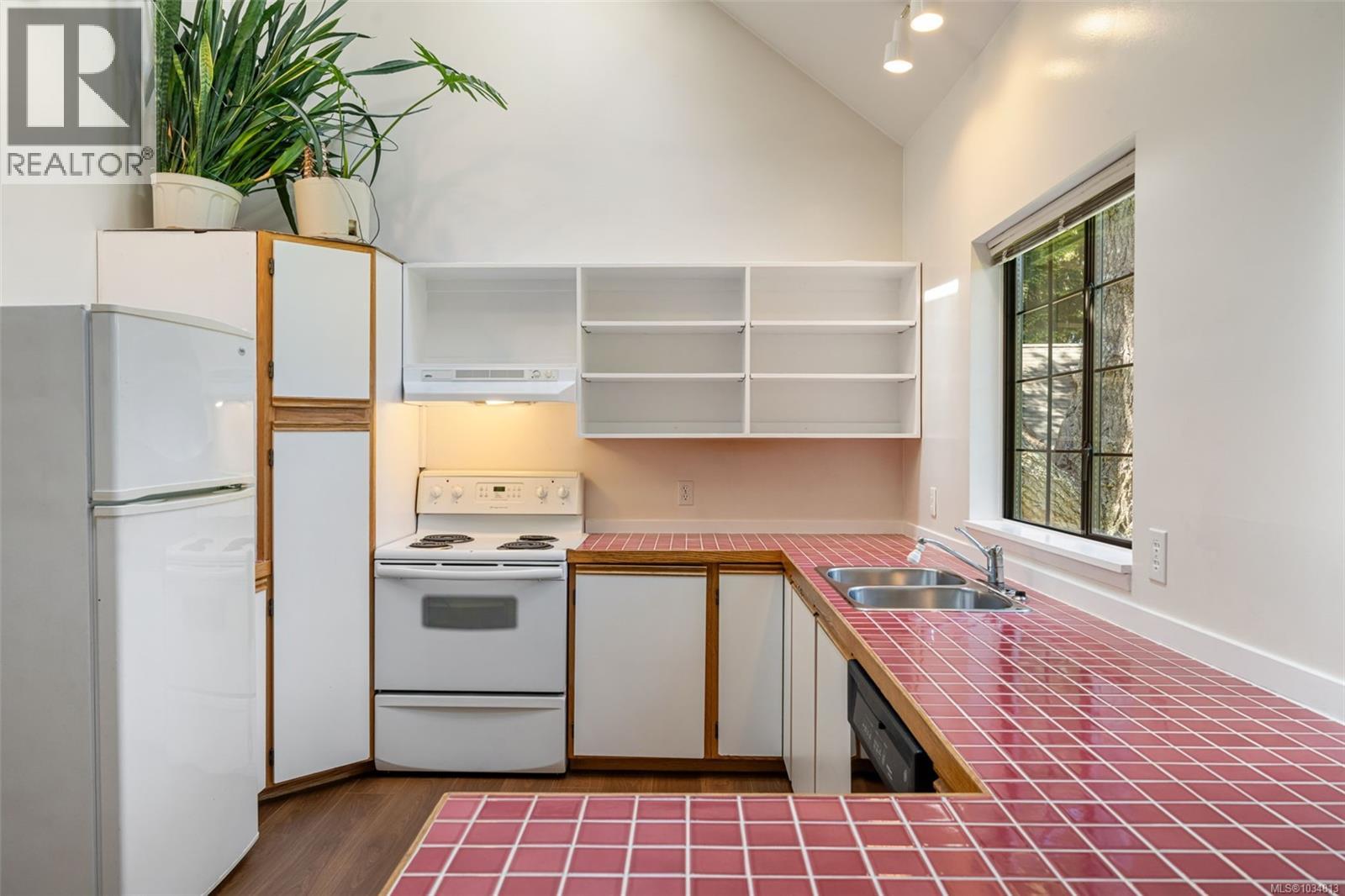 6089 Brecon Dr - 8