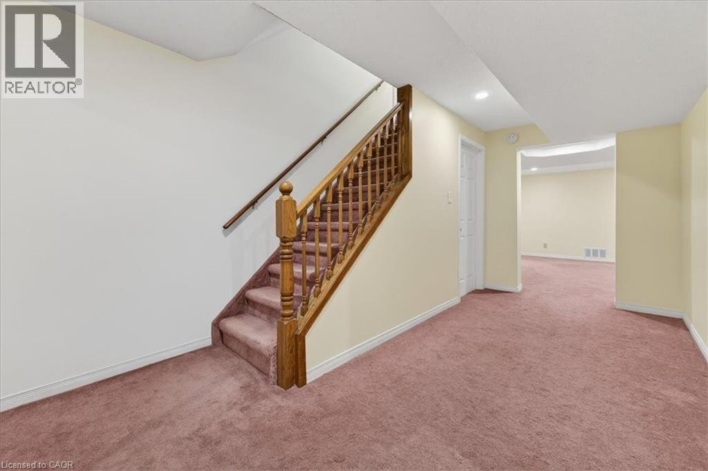 54 GOLDCREST Drive - 29