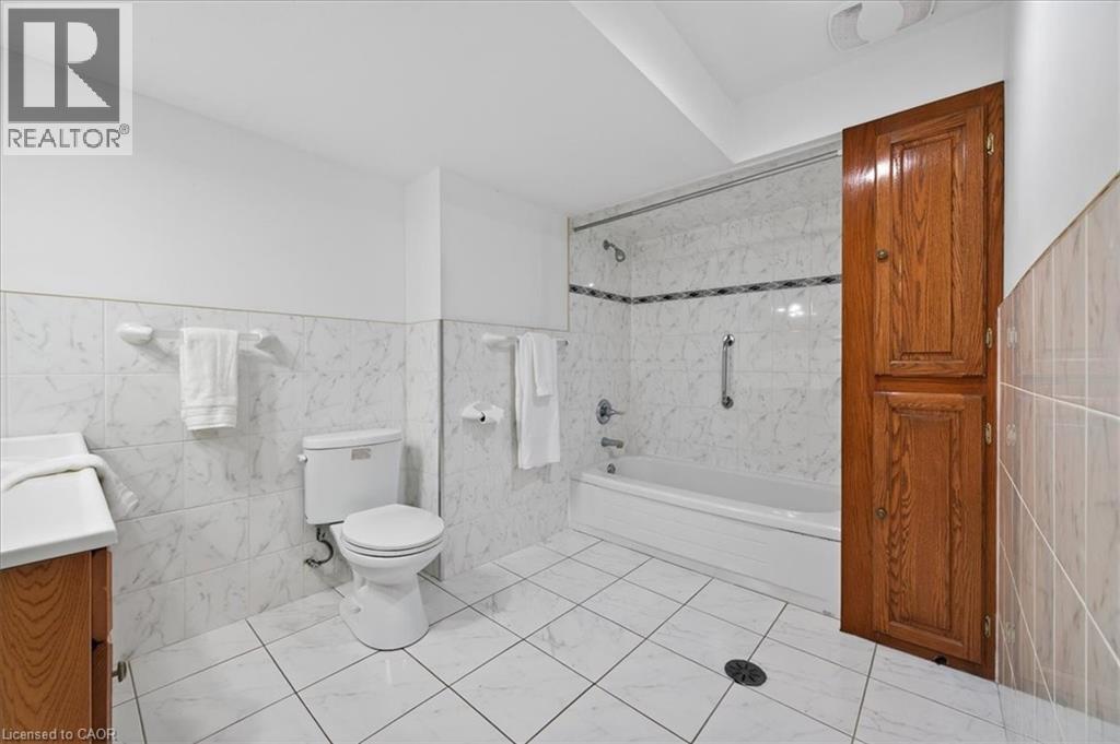 54 GOLDCREST Drive, Stoney Creek, Ontario, L8G4T6 — Photo 22
